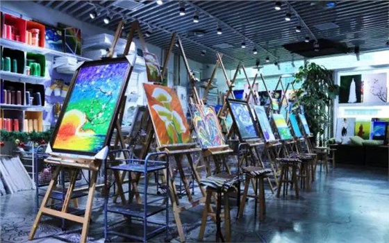 讓你隨意揮灑涂鴉的“同或繪館”