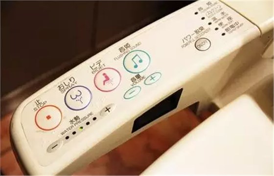 可化妝、方便看管小孩、無尷尬的女洗手間