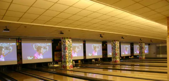 歐登保齡球館