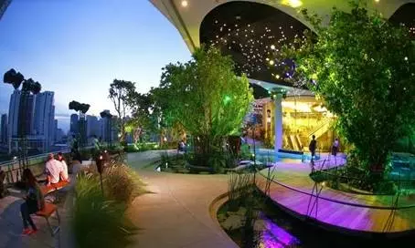 浪漫的空中花園：QUARTIER WATER GARDEN