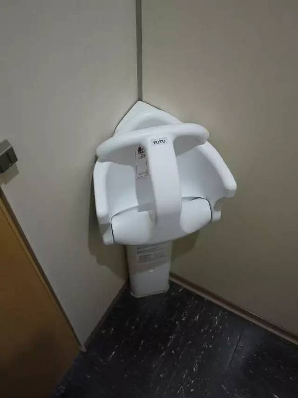 公共衛(wèi)生間